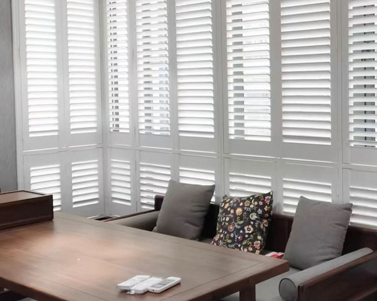 Jalousie Windows for Office