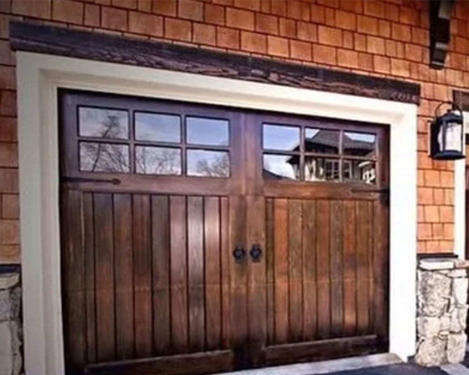 Portes de garage rustiques