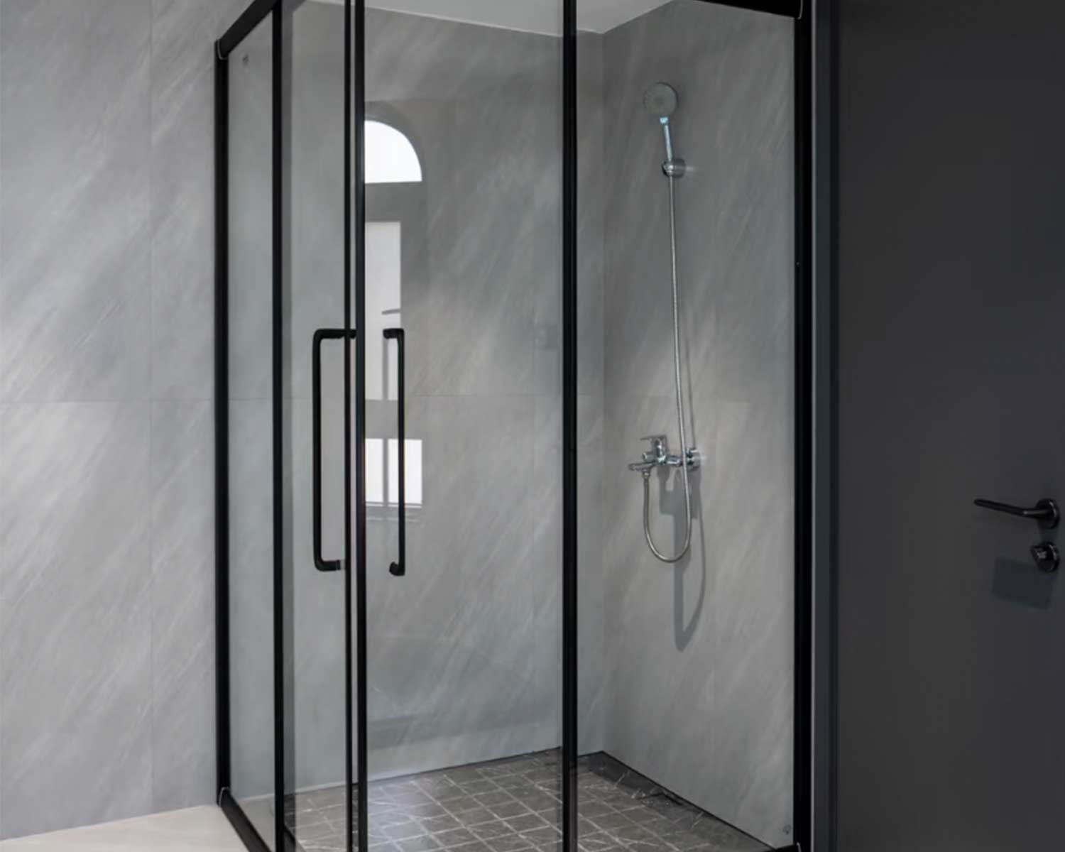 bathroom showerrooms.png