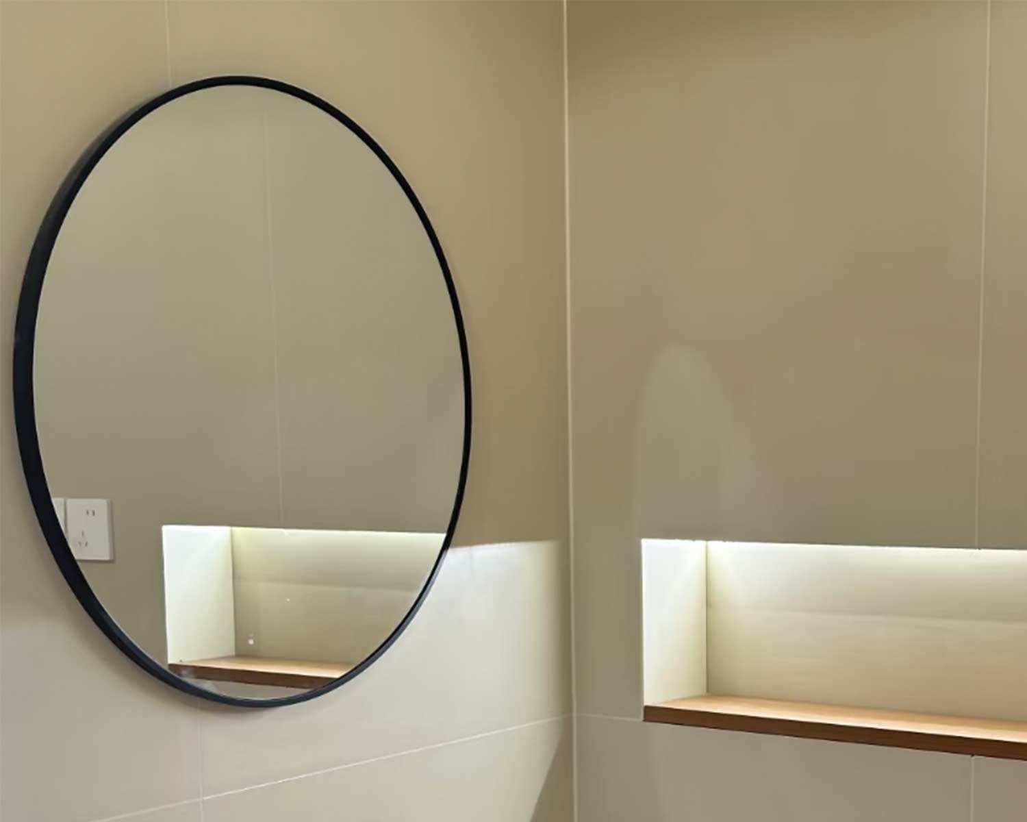 mirror no light.png