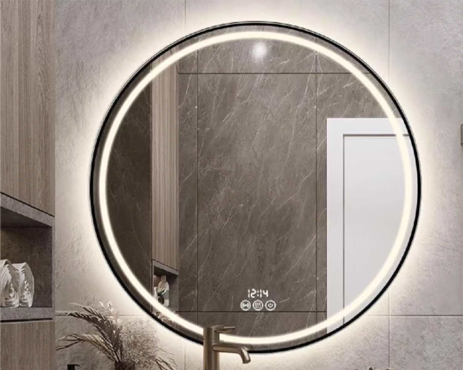 mirror with blue tooth.png