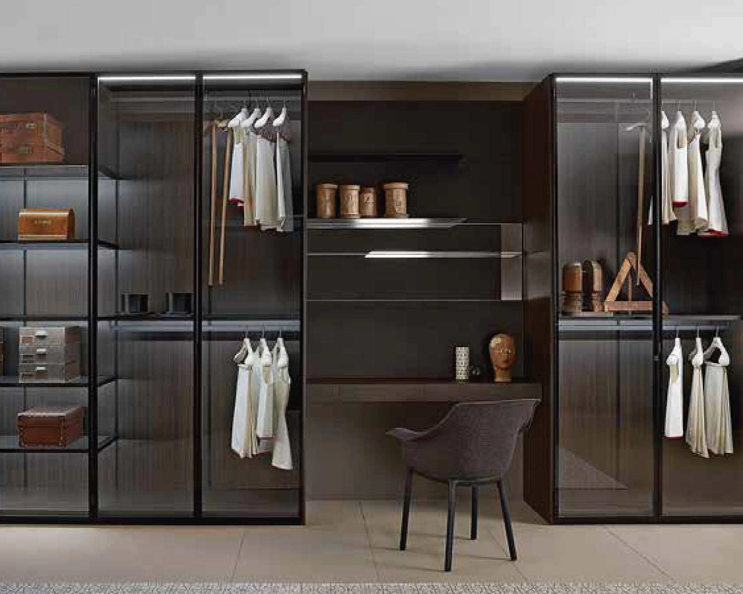Armoire de verre d'artisanat unique ouvert
