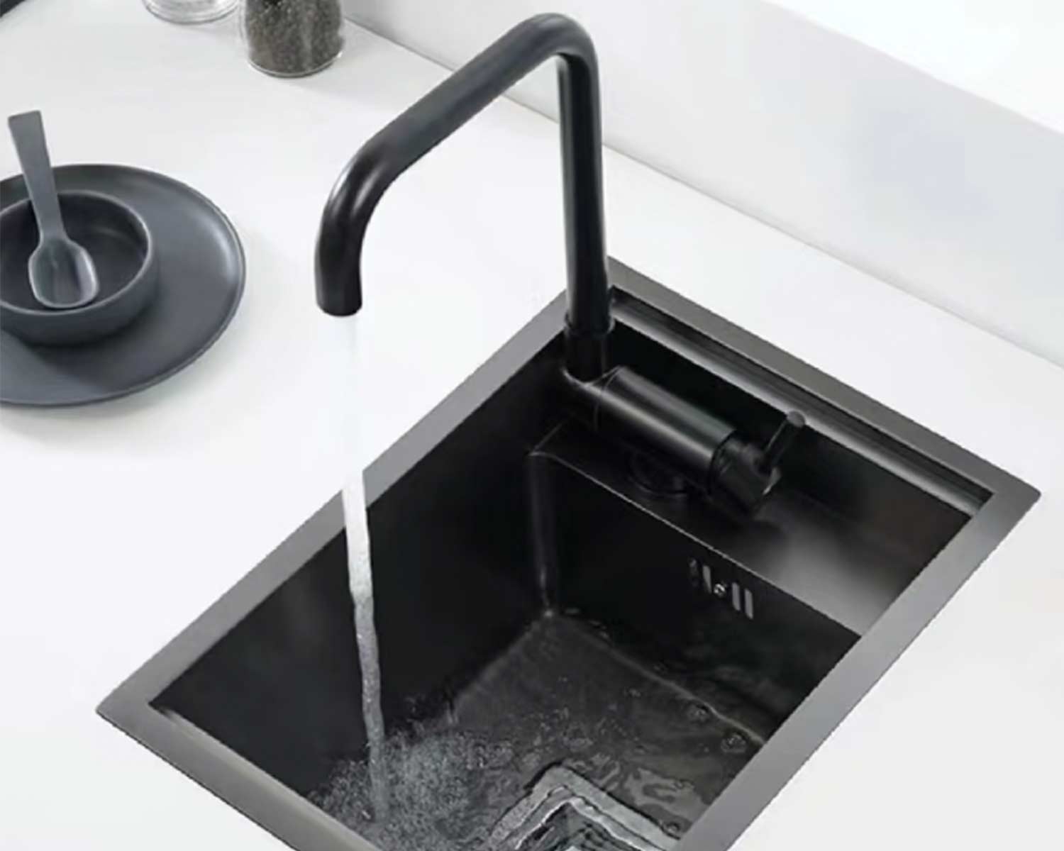 single kitchen sink.png